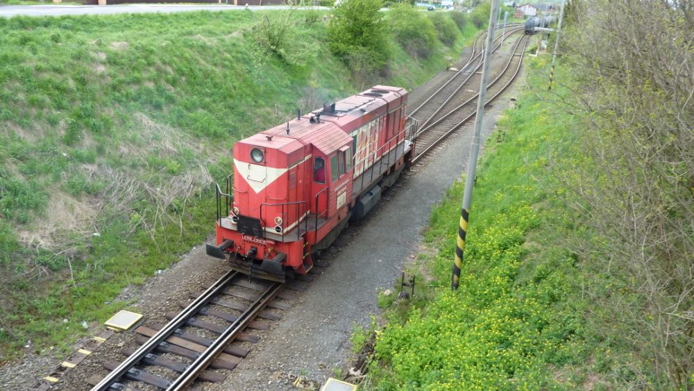 740.763-8 najd na soupravu kotlovch voz ve stanici Skrochovice 5. 5. 2015