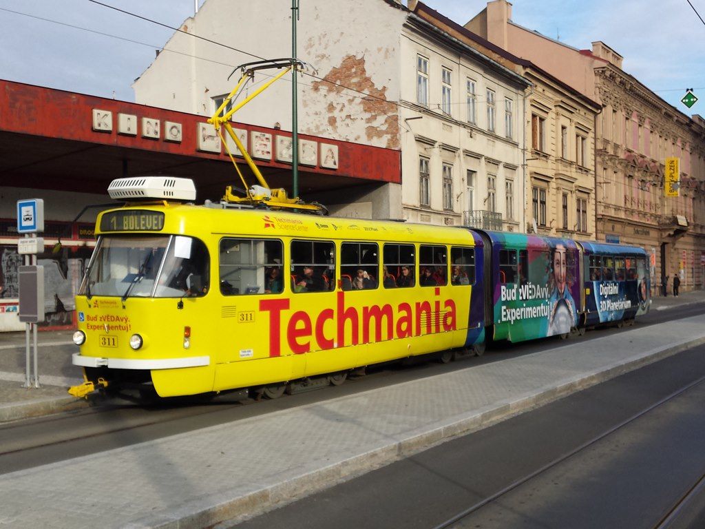 Nov CVR Techmania na tramvaji K3R . 311, Plze, zastvka Anglick nbe, 20.10.2015