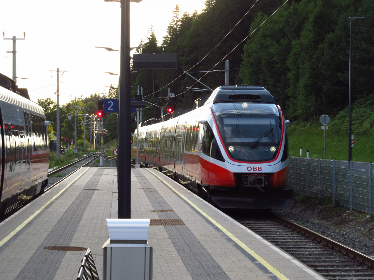 Taktov kiovn vlak ve stanici St. Stefan-Vorderberg