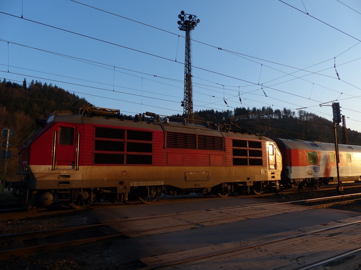 350 018-8