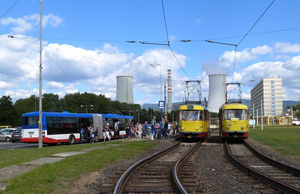 Chemopetrol, obrati�t�, p�estup do tramvaje.