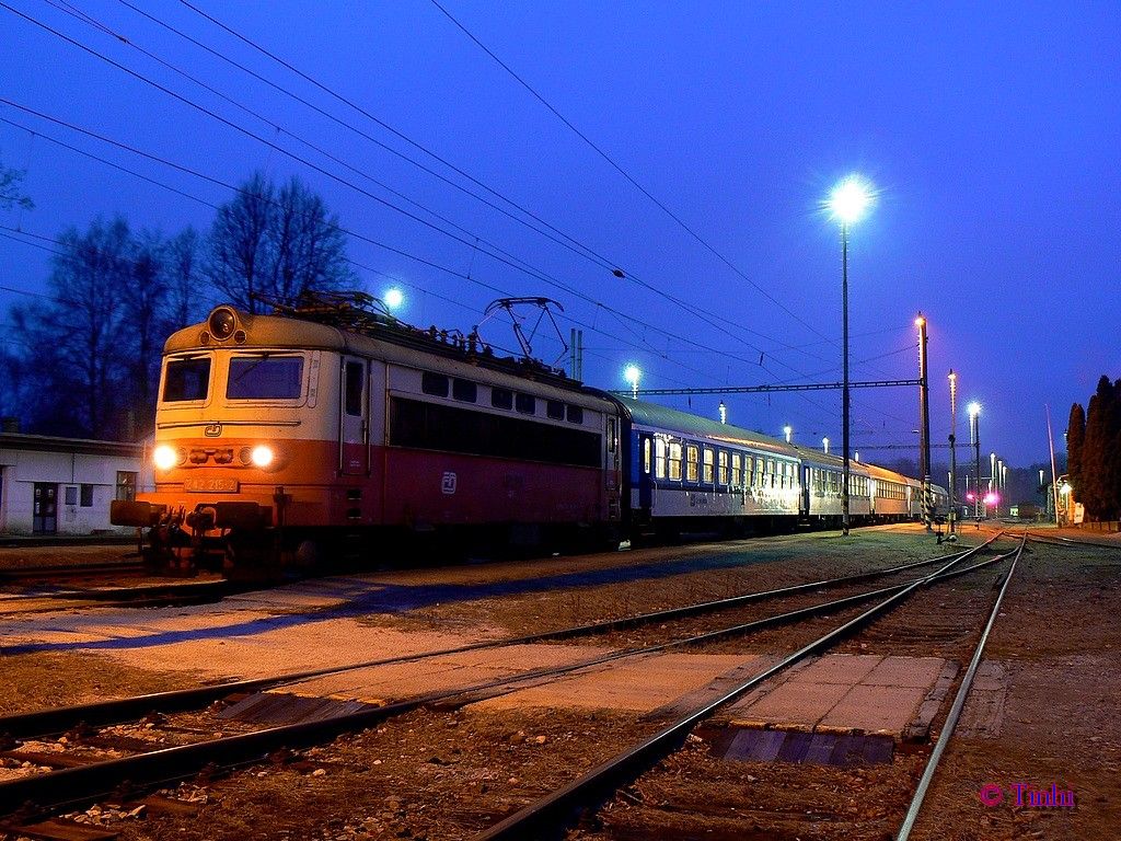 242.215 - R662 - �st.J.Hradec - 20.12.2013
