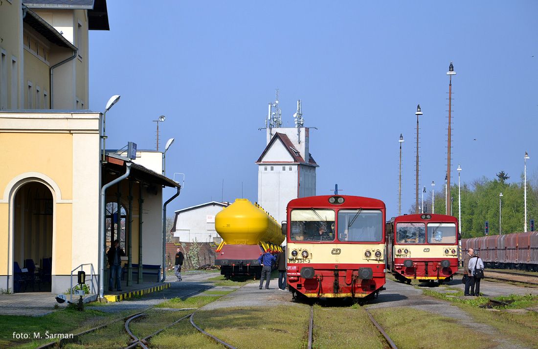 810 334 + 589_Hostivice_19.4.2014