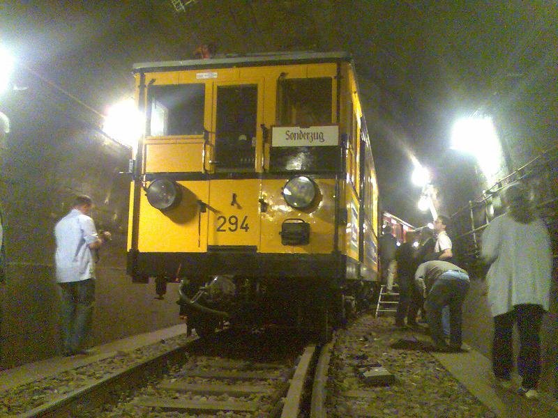 Pi tto akci si mohli vichni udlat fotku vlaku metra v tunelu