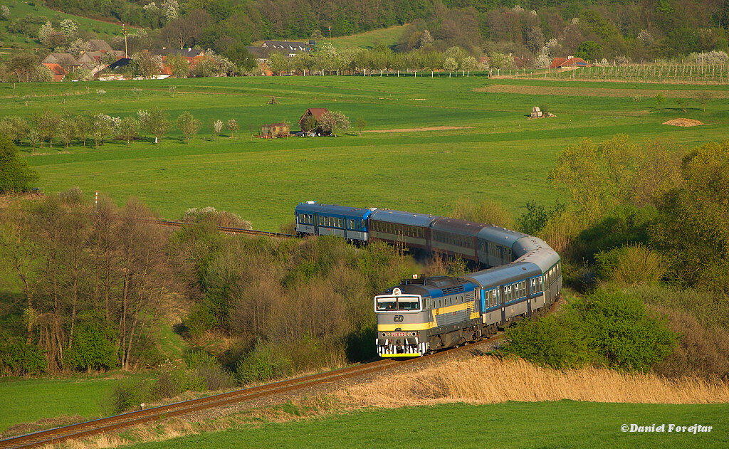 754.041 Ho�t�t�n-Pit�n zast�vka Sp 1736 Mat�� ��k 29.4.2012 foto Daniel Forejtar