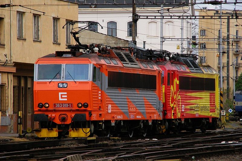 363.019+362.119 si jedou na odstavn� n�dra�� pro soupravu