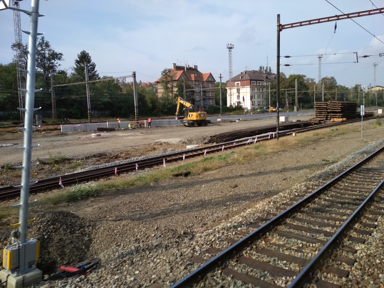 Zbytek Dlkov koleje a vznikaj nstupitn hrany zastvky Praha-Eden, 31. srpna 2018