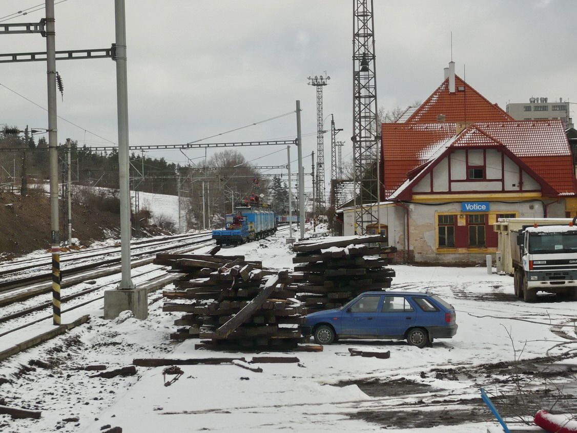VOTICE - pracuj�c� (a mrznouc�) zam�stnanci E� - nez�vid�m.