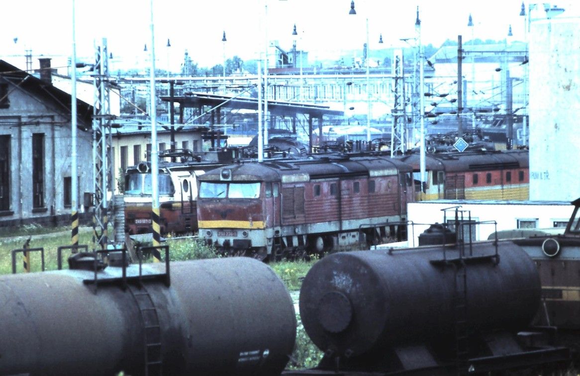 751 1236