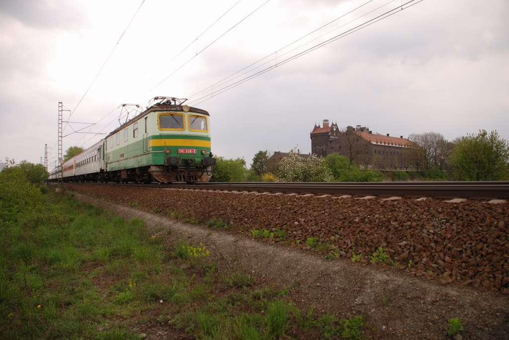 141.018, sek Olomouc  hl.n. - Grygov na cest do Vsetna, 25.4.2011