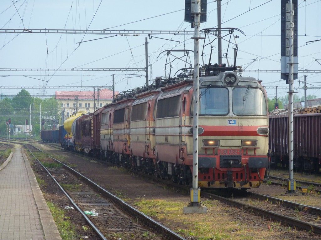 230 032-5 + 230 059-8 + 230 040-8 + 240 035-6, Jihlava, 24.5.2010