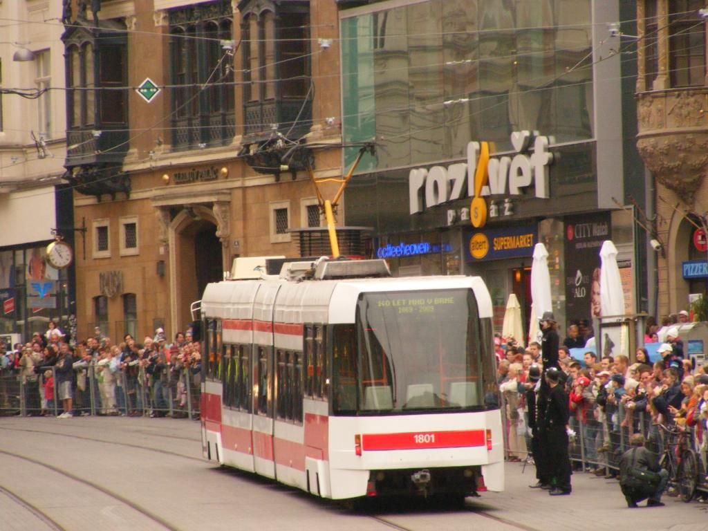 RT6N1 na N�m�st� Svobody v r�mci BMUE 2009