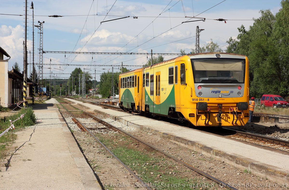 Sob�slav -814 051-9 a 914 051-8 na Os 8236 z Vesel� do T�bora - 23.7.2014