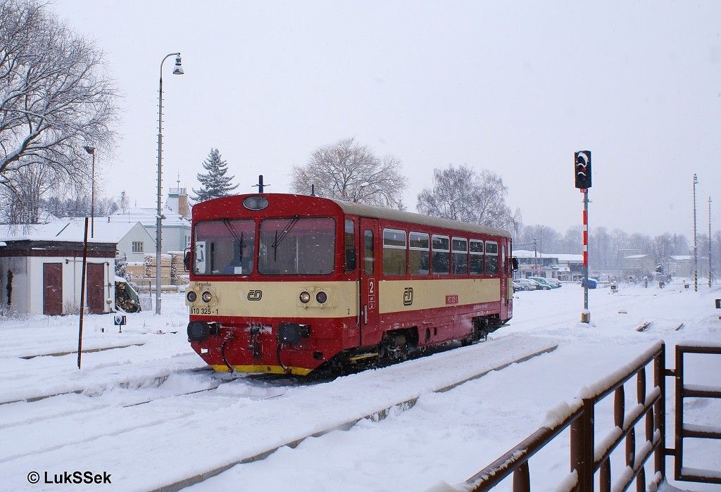 810.325, Poli�ka, 11.12.2012