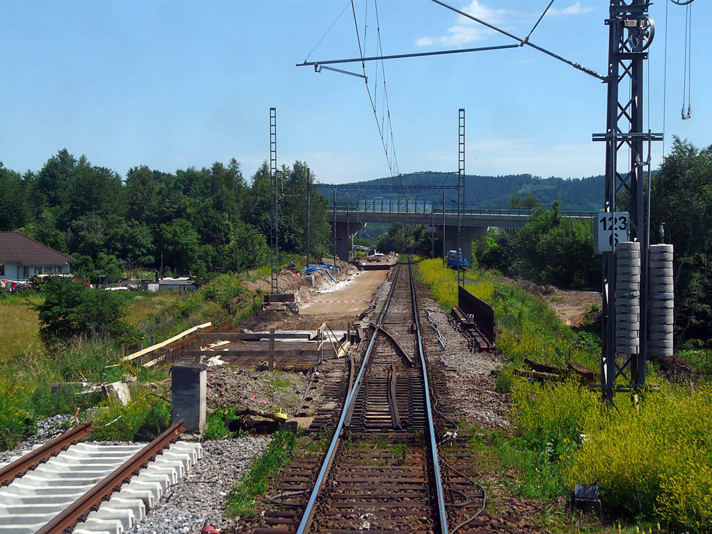 B�val� ji�n� zhlav�, vlevo nov� 1.TK z tunelu Zahradnice