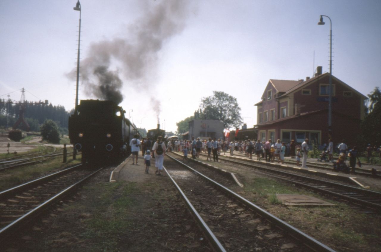 1998-100let Tel�sk� dr�hy