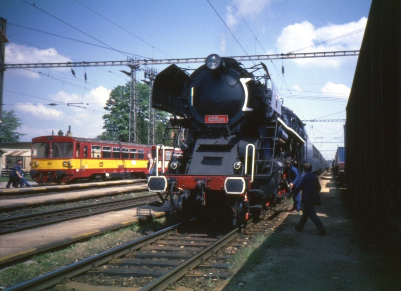 �tokr ve Vesel�