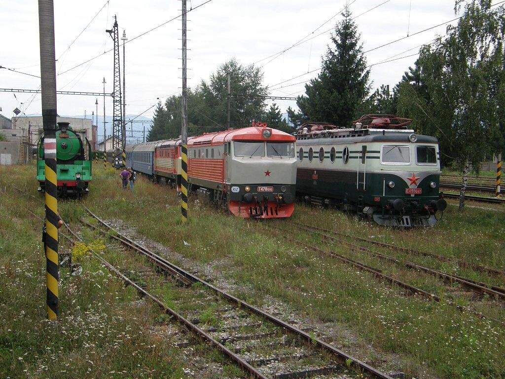 T 478.1010 + 749-248 Po p��jezdu do v�hrevn� Vr�tky 10.9.2011 foto-M.�ich