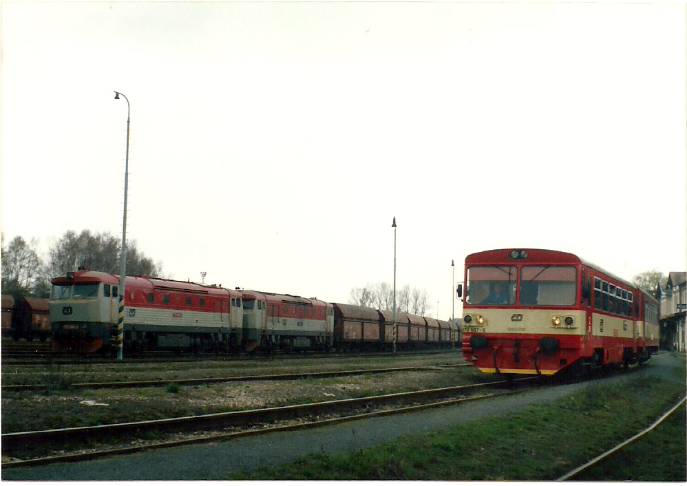 Kladno, 810.587_751.066_751.068 - Mos19837_Vn56593 - 14.4.2001
