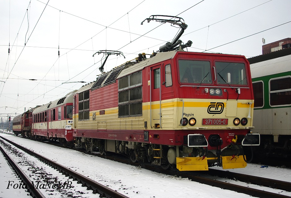371 005 - 21.12.2010 Pardubice
