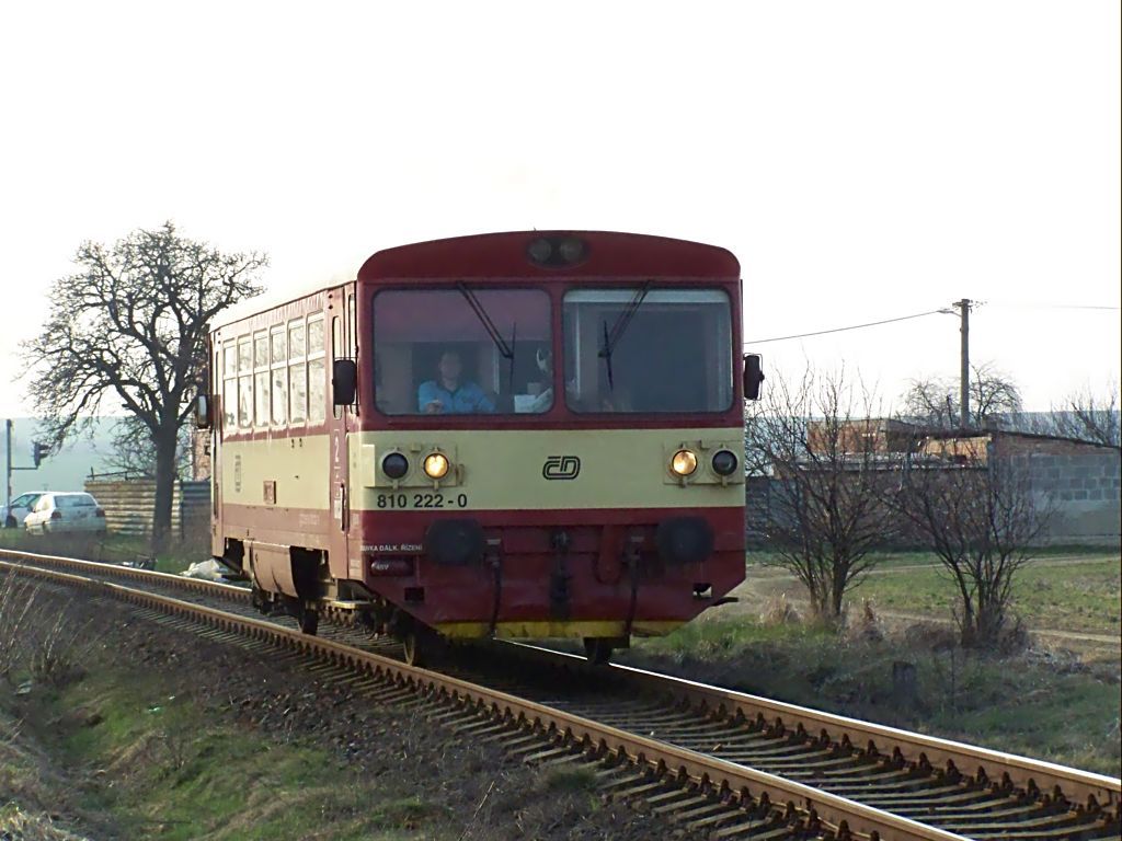 Os 24 817 odj�d� ze zast�vky Vesce 9.4.2010(foto Pavel Valenta)