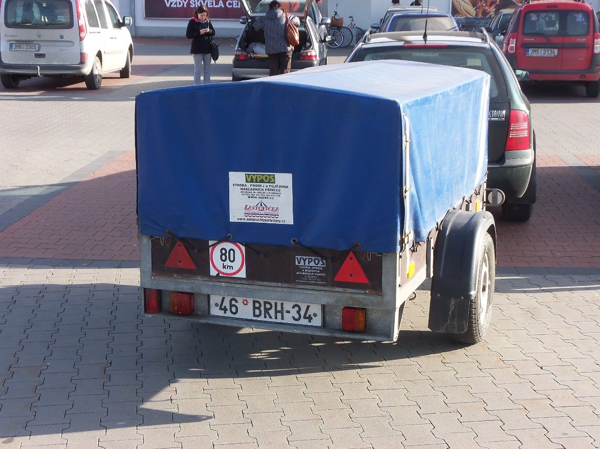 v sou�asnosti brunt�lsk� AHmi  ...