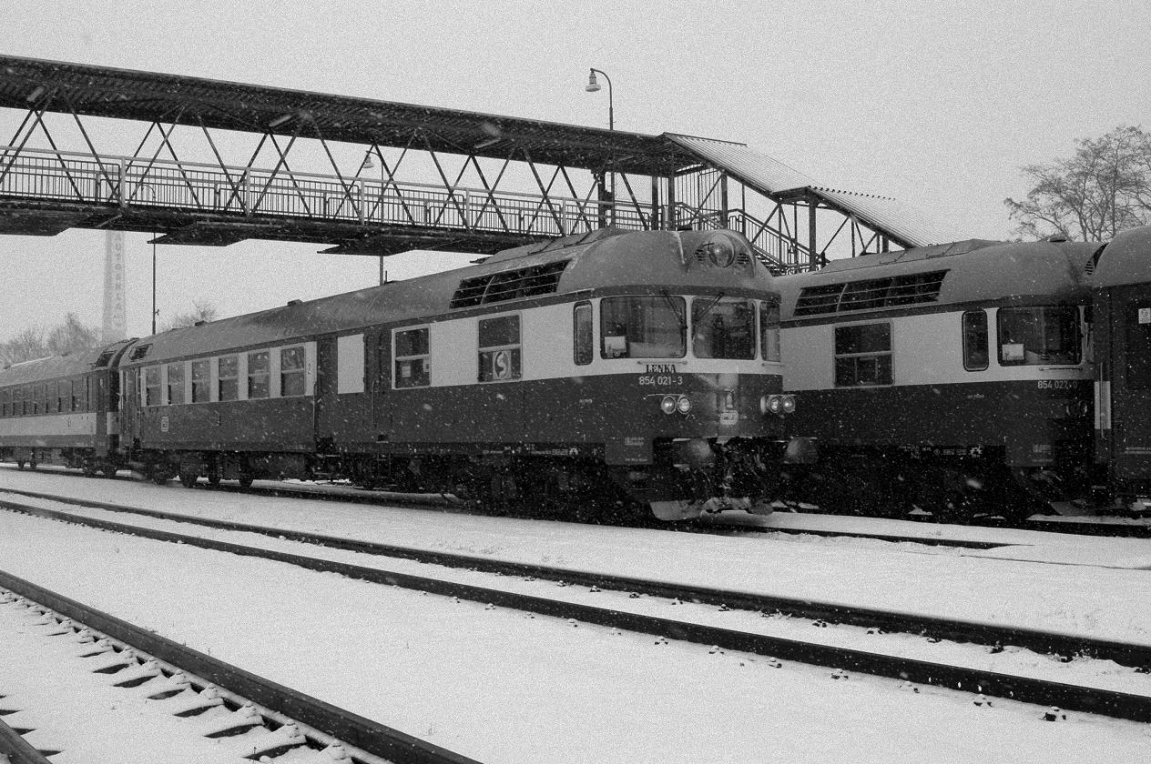 854.027 - os. 9506 + 854.021 - R 1139 - Praha �akovice - 19.2.2013.