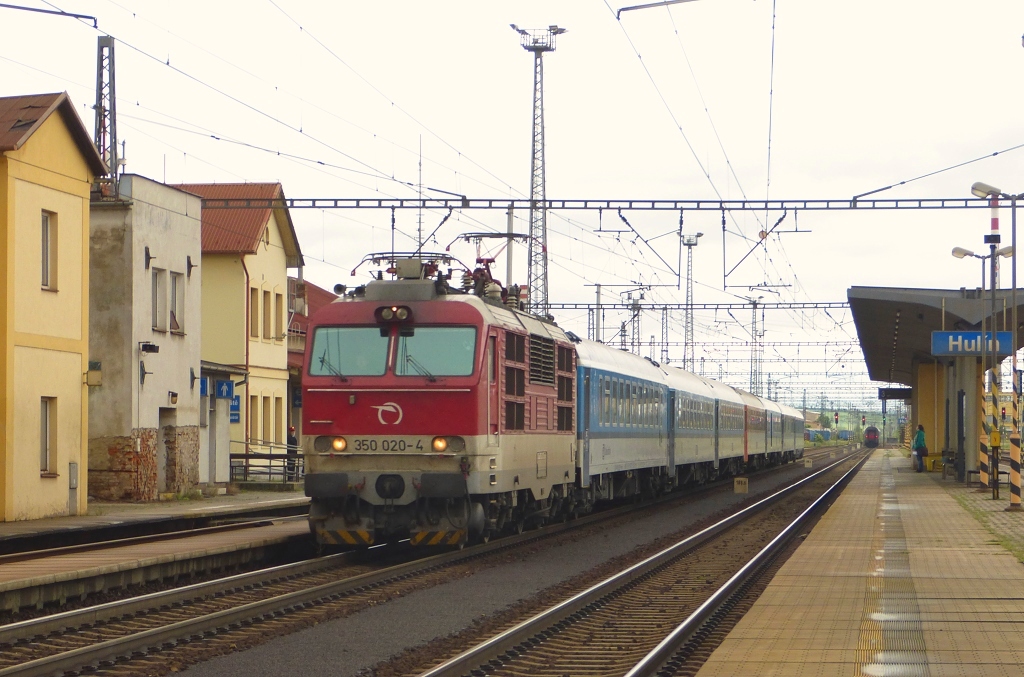 350 020-4 Huln(16.5.2014,EC 130-Varsovia,foto-Ale Krka)