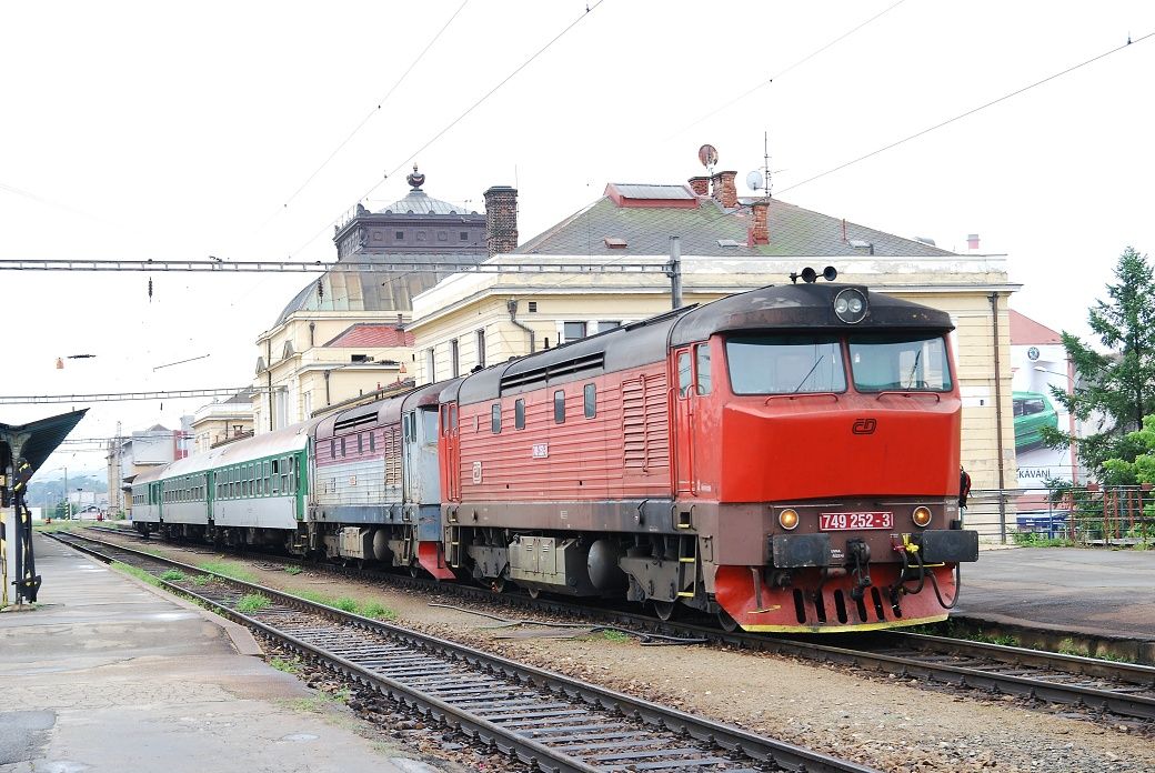 749 252-3 + 749 253-1_-_06.08.2010-_-�st.�esk� Bud�jovice - R 1245.