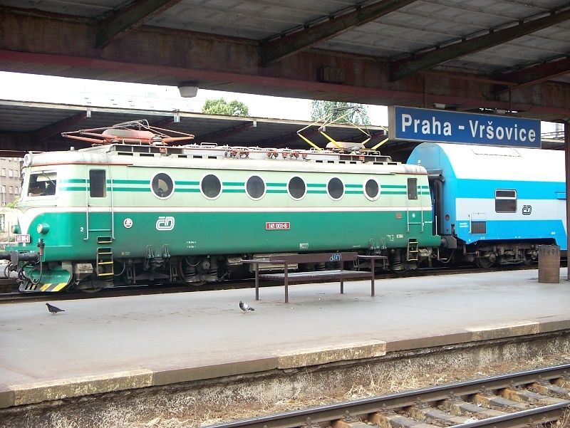 141 001-8 se sp���kem do Zru�e n/S-Praha,Vr�ovice (21.6.2008)