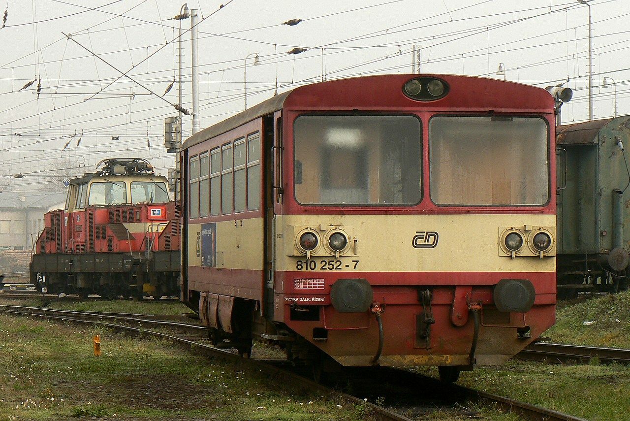810.252