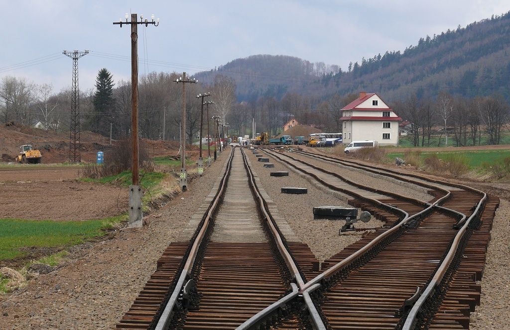 budouc� stanice Scinawka Gorna