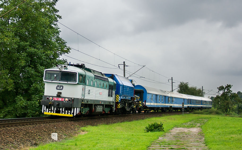 754.016-4 + EDK + nehodov vlak LD.Brno; Smiice - ernoice (031)