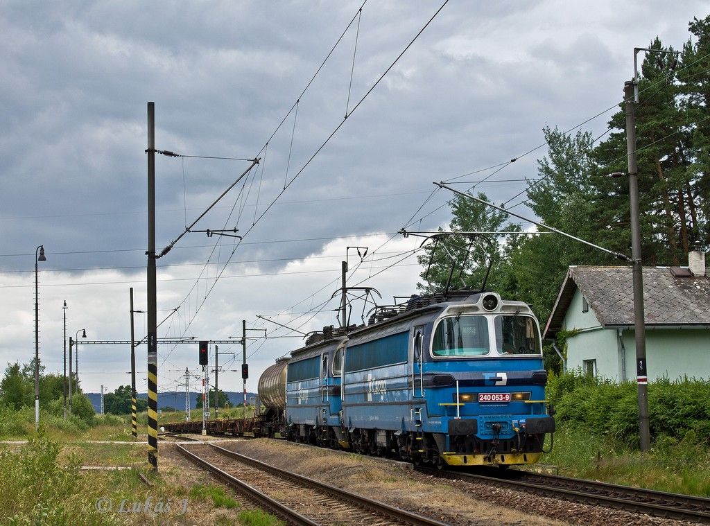 240.053 + 045, Pn 68201, Kamenn� Mal�kov, 20.6.2014.jpg