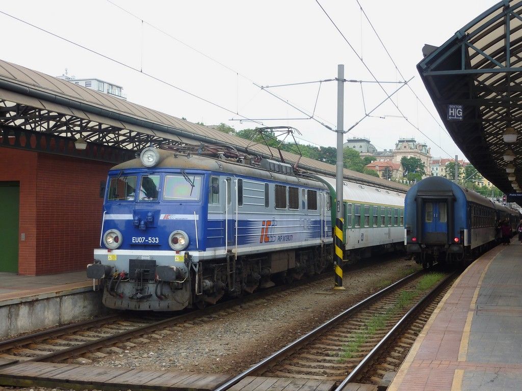 EU07-533, R 853 Rozko�, Praha hl.n., 27.5.2010
