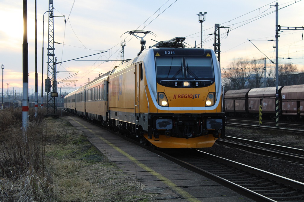 R 1117 Regiojet, R8: 8.214; Ostrava-Marinsk Hory