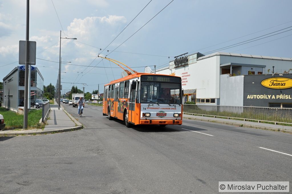 Ev. �. 74 (�koda 14 Tr M 17/6) v ulici Krnovsk�.