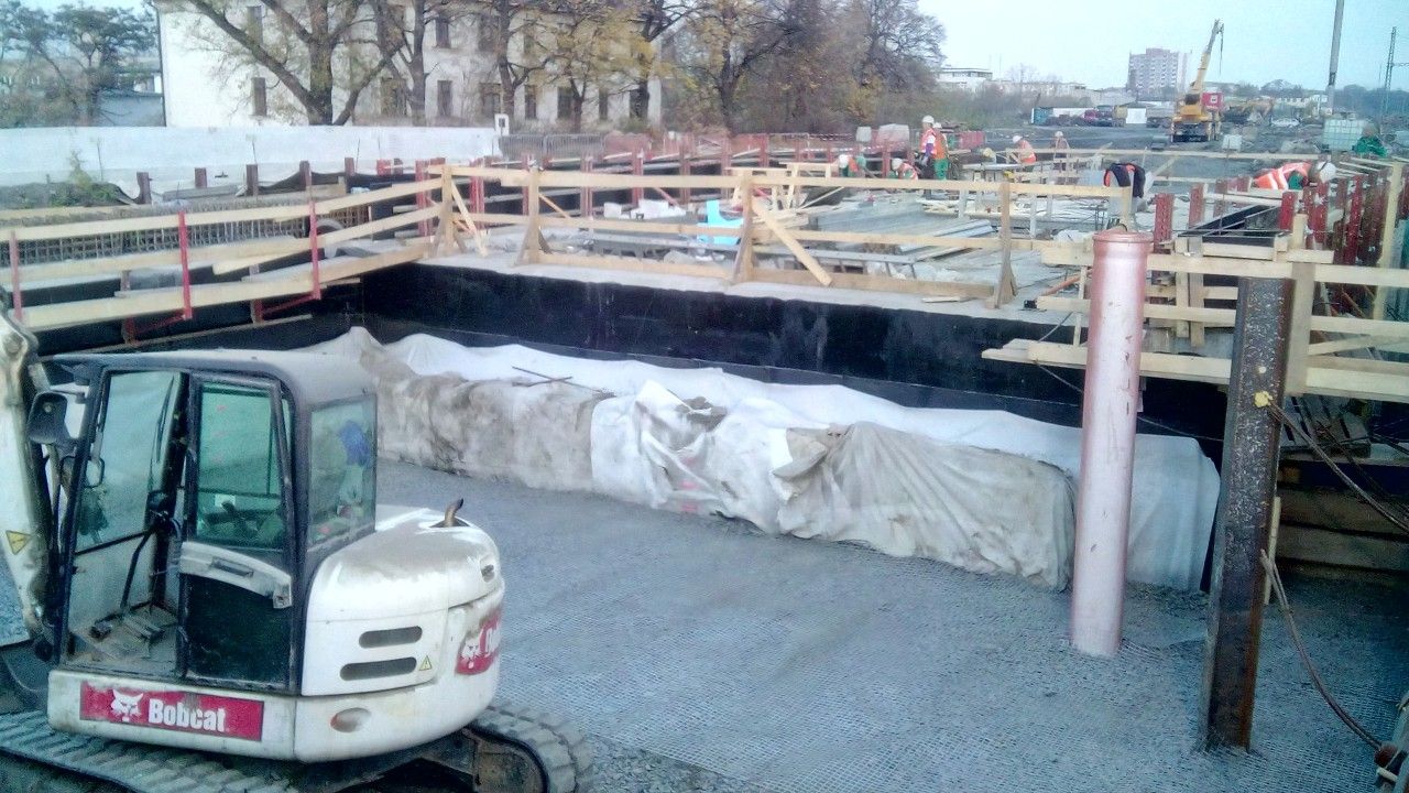 V Korytech fini�uj�, ale je�t� to chv�li potrv�... 8.11.2018