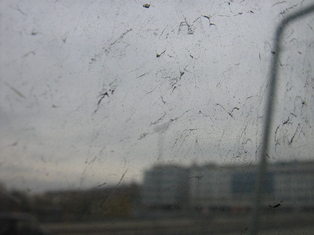 Toto nen� vyj�mka - takhle vypadala t�m�� v�echna okna. :-(