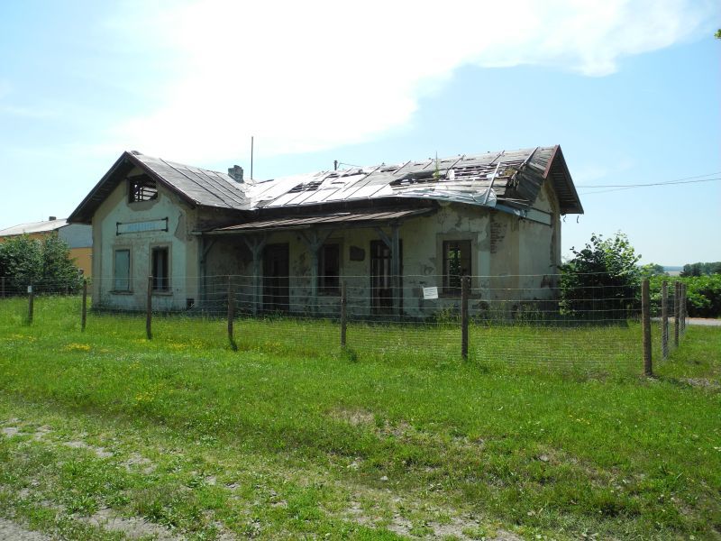 Morkovice - stanin budova zral na demolici