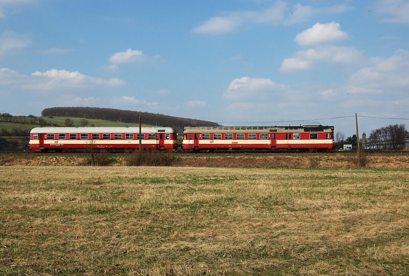 850.021 �jezdec u Luha�ovic 03.04.11 Os 4313