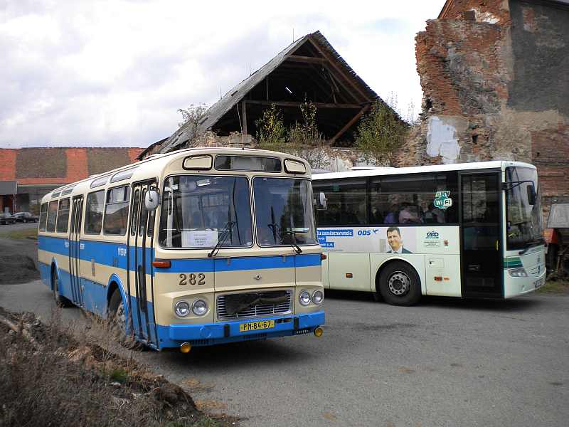 Bus parking na dvo�e Kras�kov