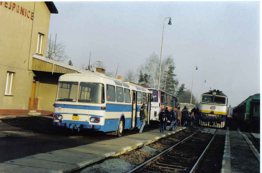 L 11 na nhradn doprav za D 18.1.2003.