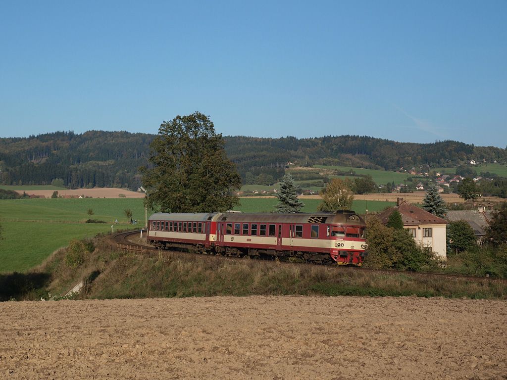 854 215_Os 15417_�erven� Kostelec_16.10.2011