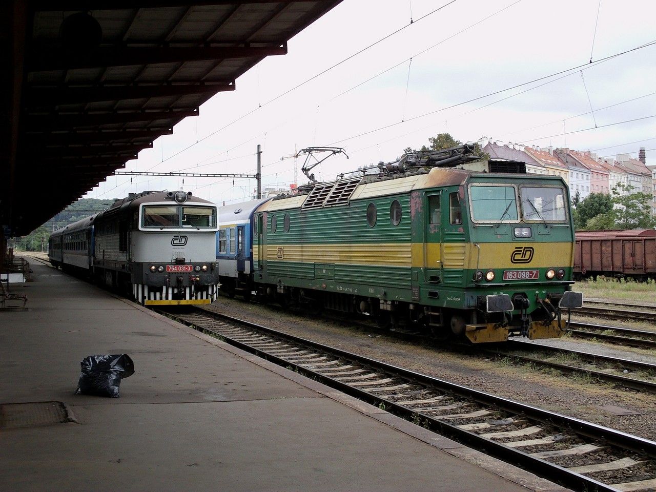 163.098 & 754.031 v �st. Praha-Vr�ovice, 2.9.2014