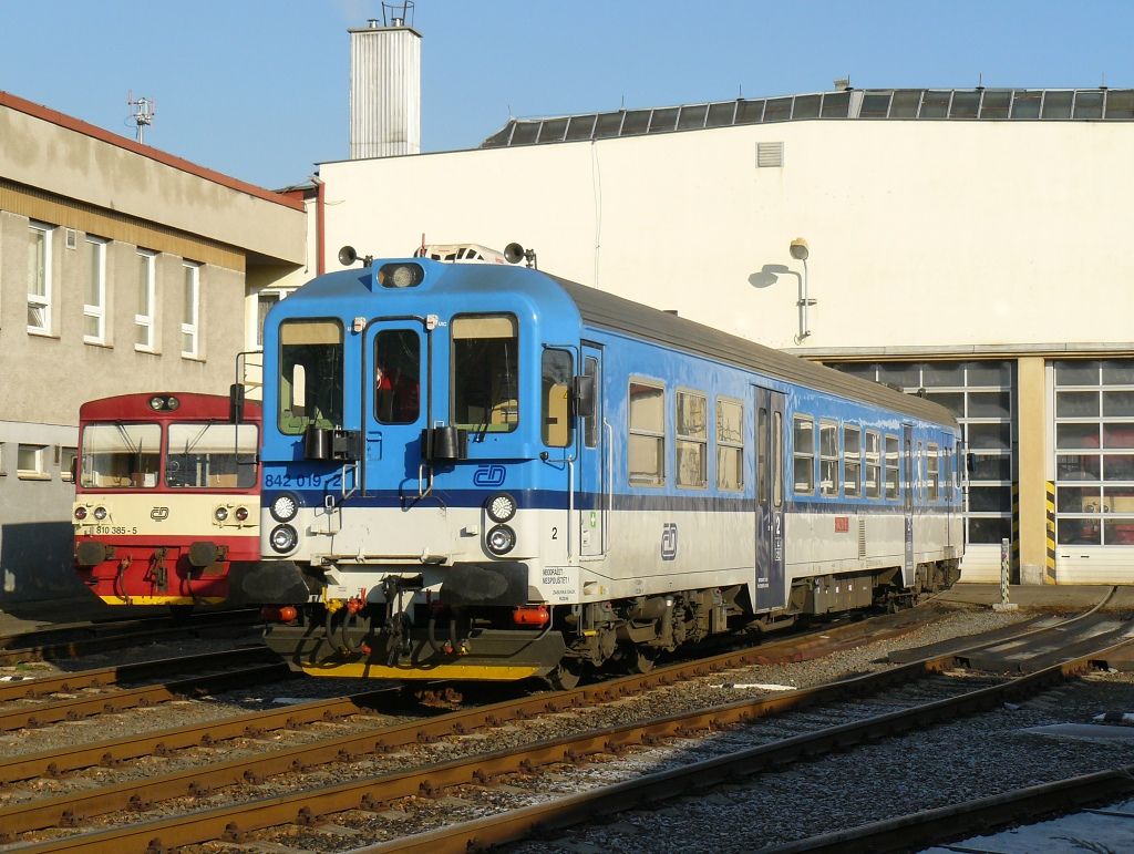 842 019-2 Vala�sk� Mezi����(20.12.2011,foto-Ale� Kr�ka)
