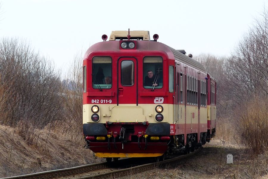 842 011-9,Police u Vala�sk�ho Mezi����,20.3.2010,foto:Dobi� Ji��