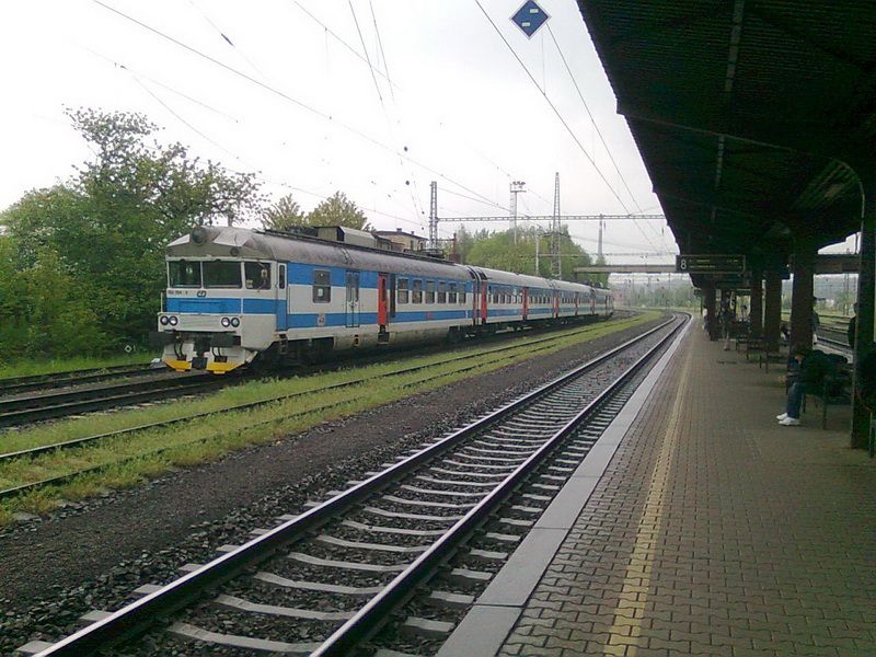 z duvodu opravy 3.TK v Hranicich, pantak ostaven na koleji pro predposledni koleji - 3.5.