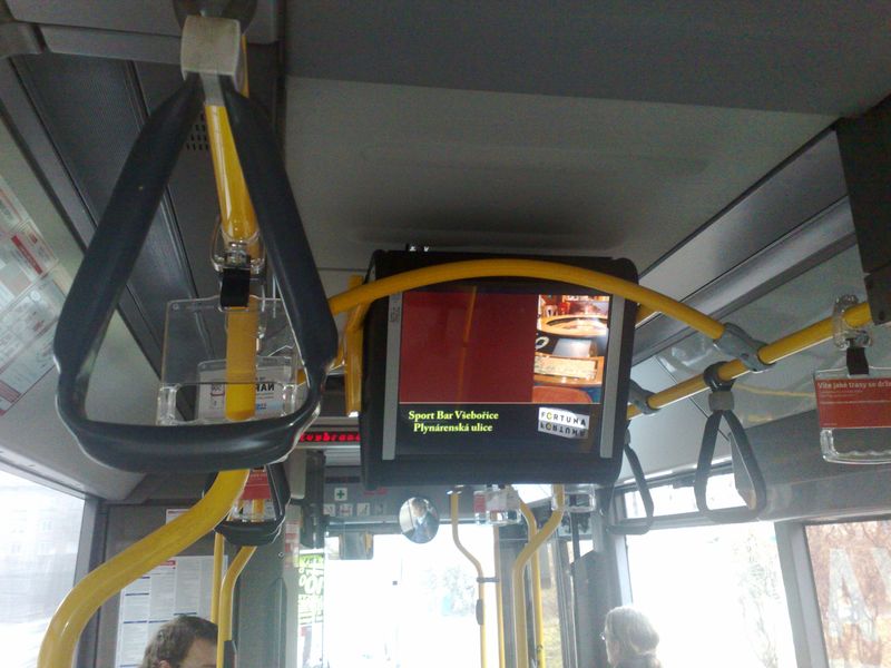 Monitory v citybusu .28  st nad Labem