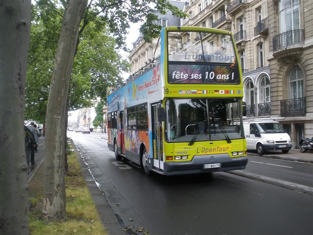Autobusy v Paříži